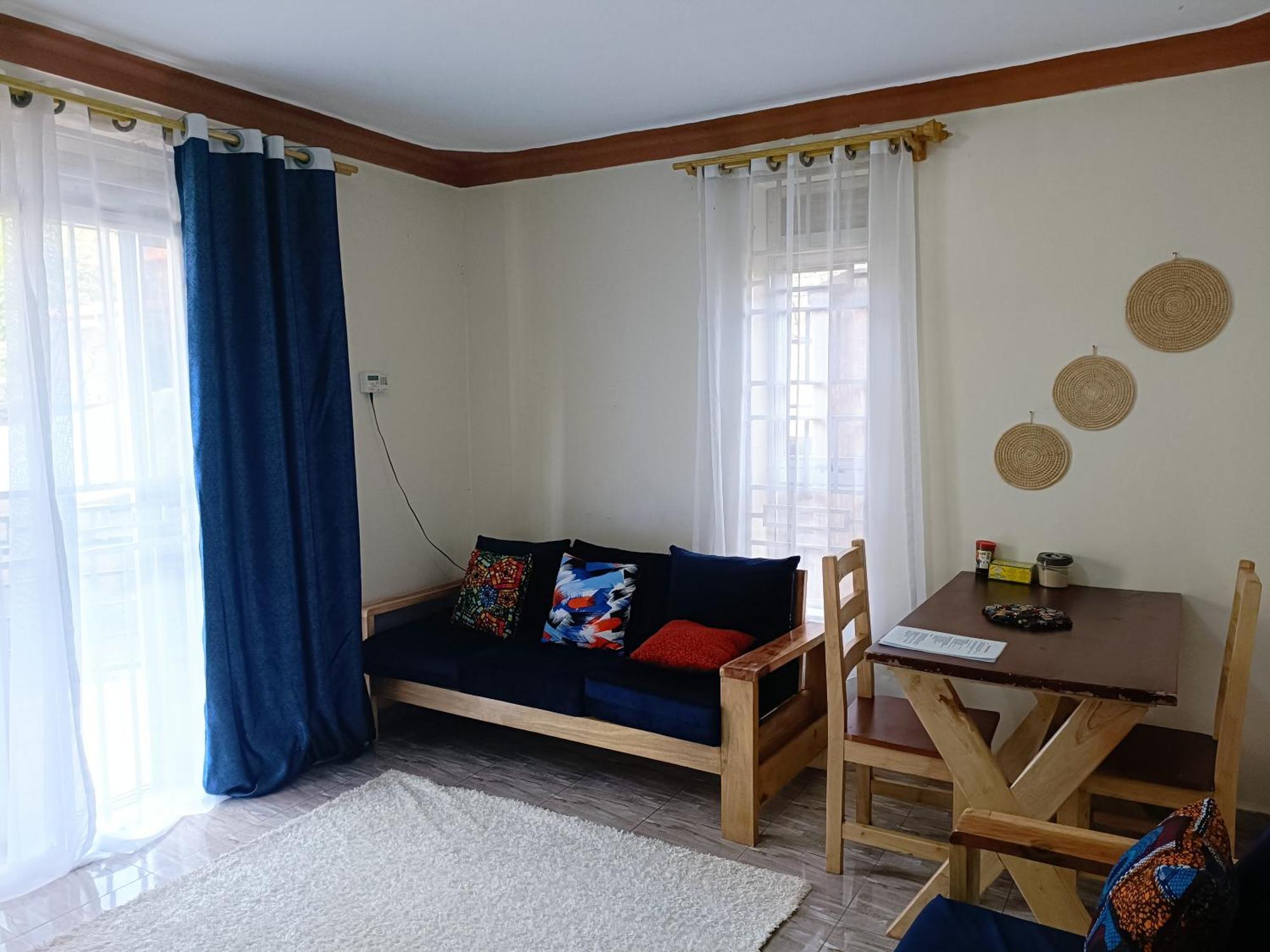 Amaryllis Blue,8mins Source To River Nile,secure, Peaceful, Great Location Apartment Jinja